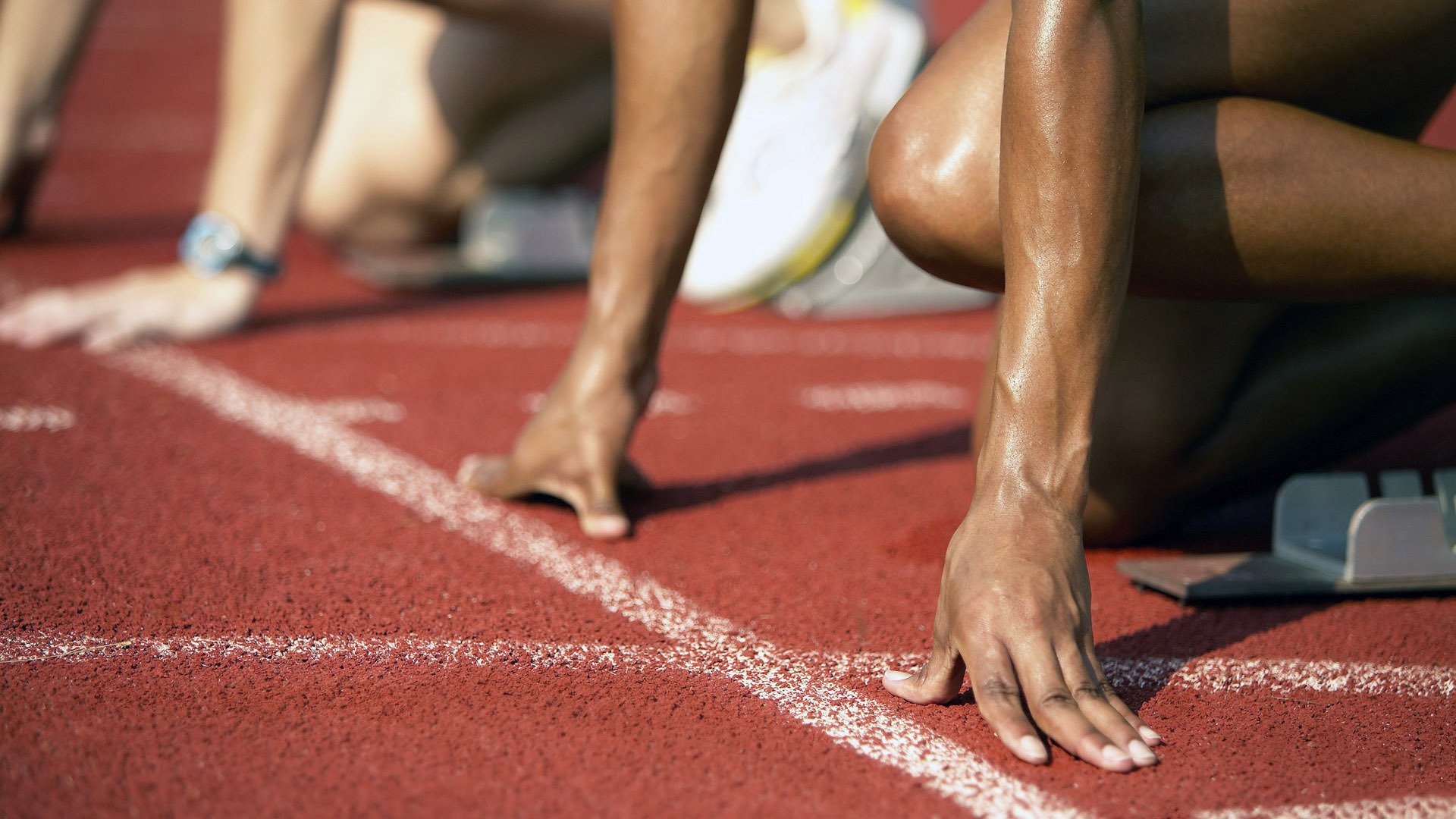 爱游戏体育平台-赛前动员强调必须保持饥饿感面对强敌不能有丝毫松懈，赛前动员大会发讲话