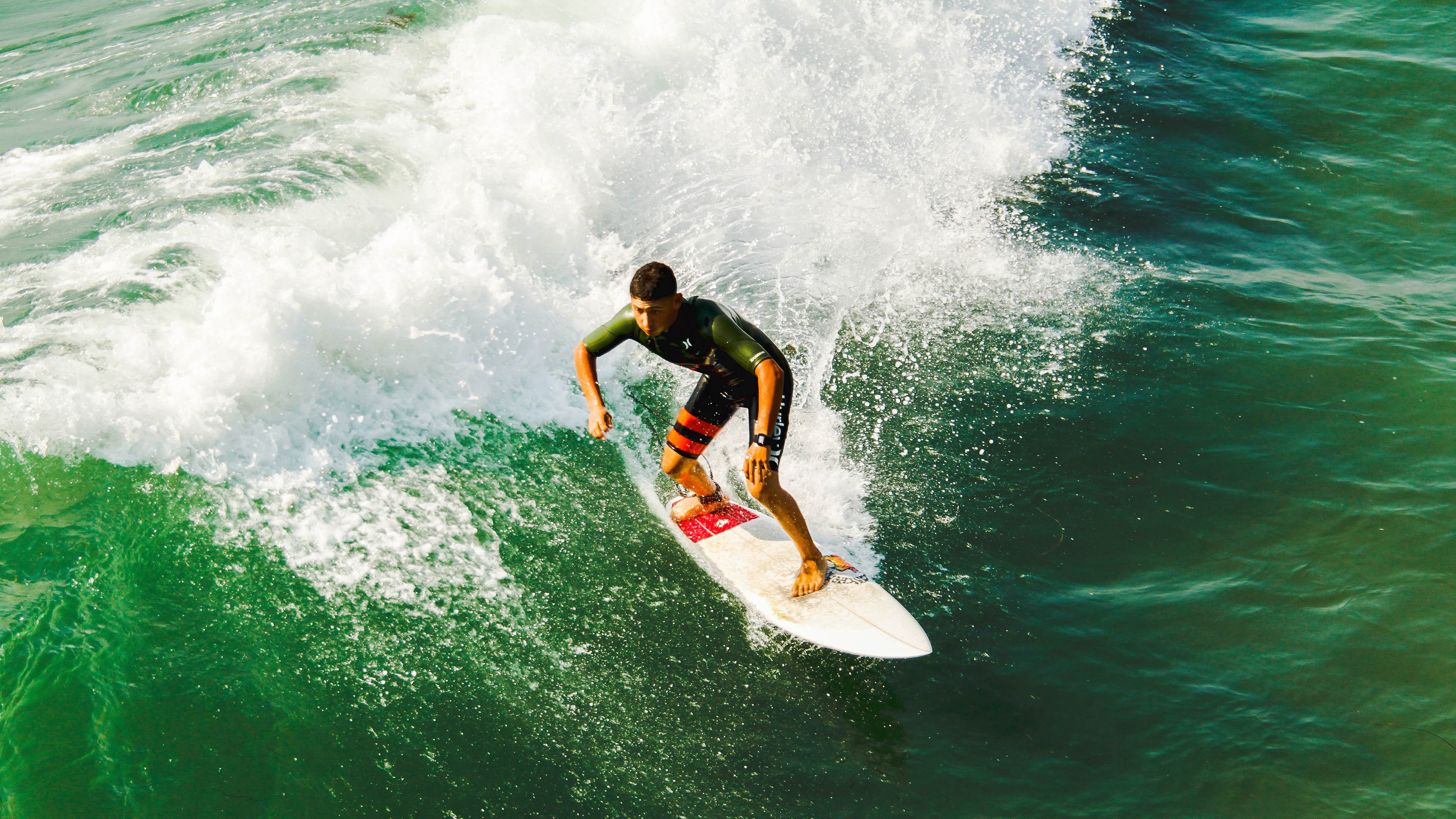隆戈:面对世界顶尖防线的“恐怖破坏者”,横扫所有对手